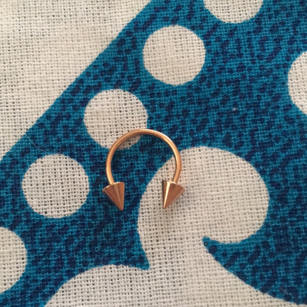 Rose Gold 16G Medium Septum Piercing